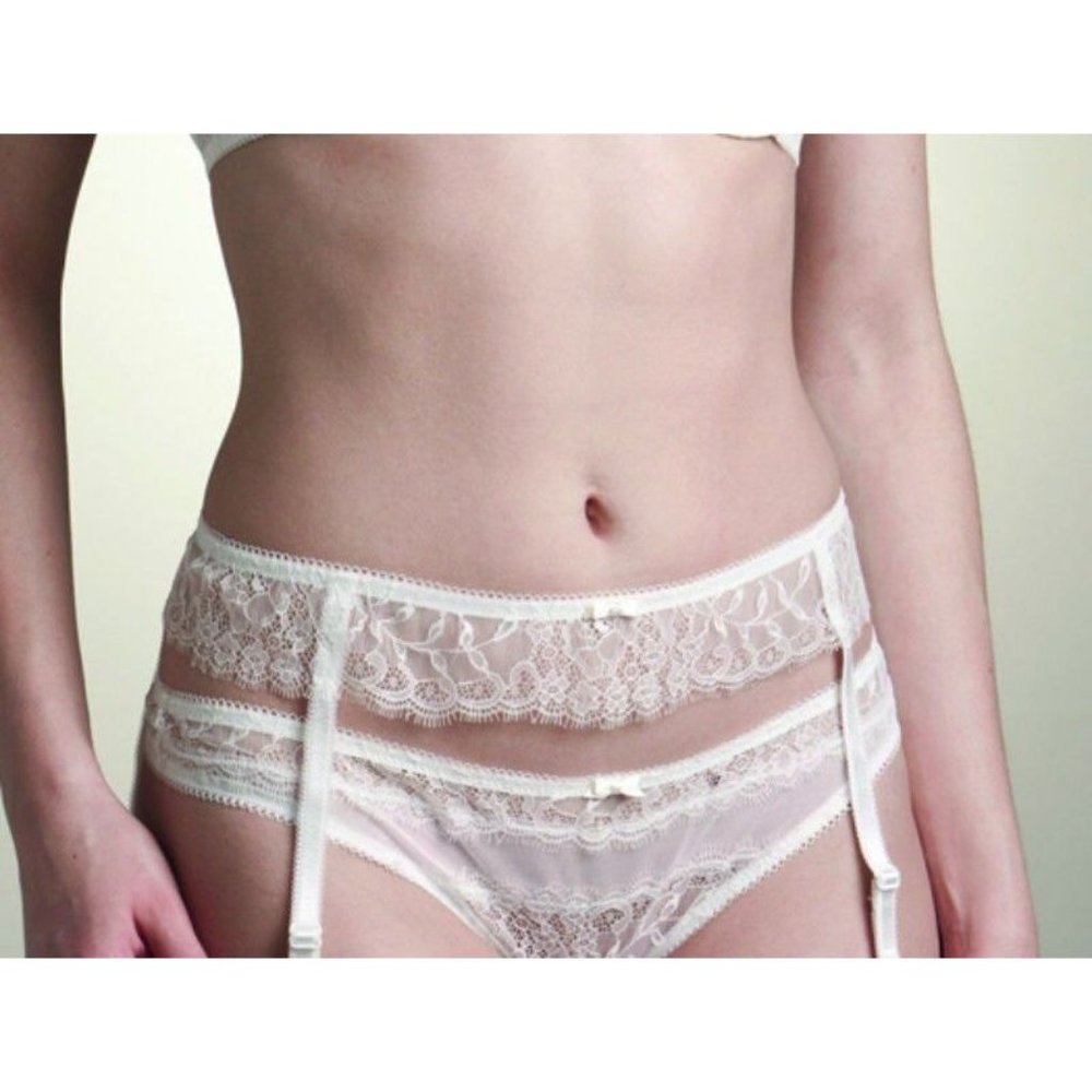 BLUSH LINGERIE Women's GARTER Belt NAKED Envy LACE Floral Vanilla White